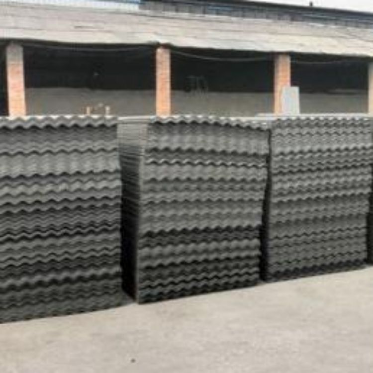 Machine-made cement asbestos tile, glass fiber cement tile, thickness 5.5mm, length and width dimensions 180 * 70cm, used in chicken farms