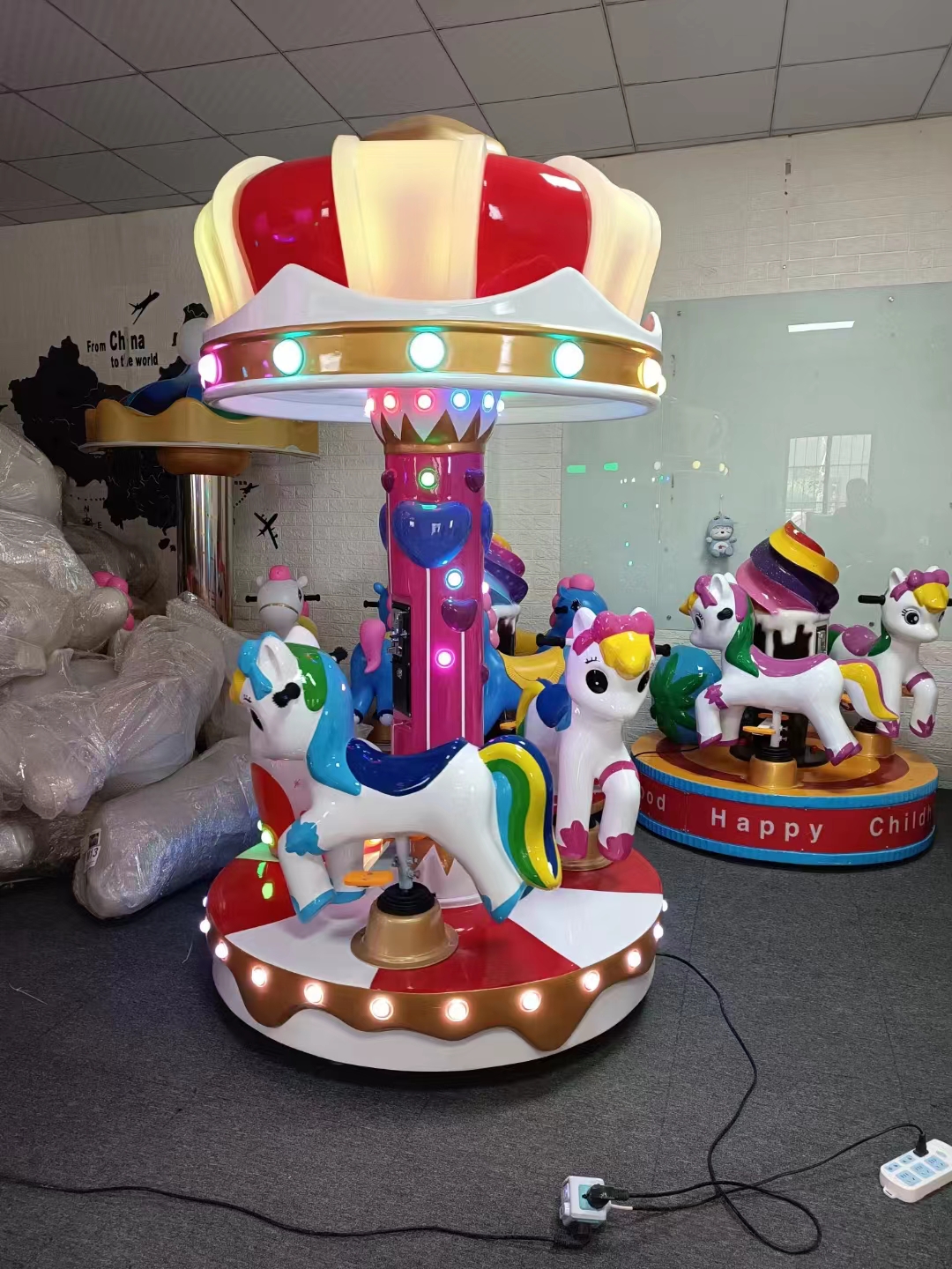 Children's coin coin coin three person carousel amusement equipment coin coin coin game machine manufacturer luxury carousel