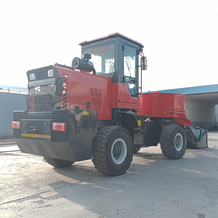 Automatic loading of concrete with a capacity of 1.8 square meters and automatic loading of the flat mouth mixer truck facing the sky