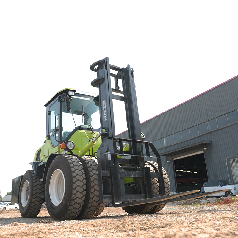 4-ton wheeled off-road forklift, four-wheel stacker, mountain loading and unloading off-road forklift, 3-ton diesel hydraulic integrated crane