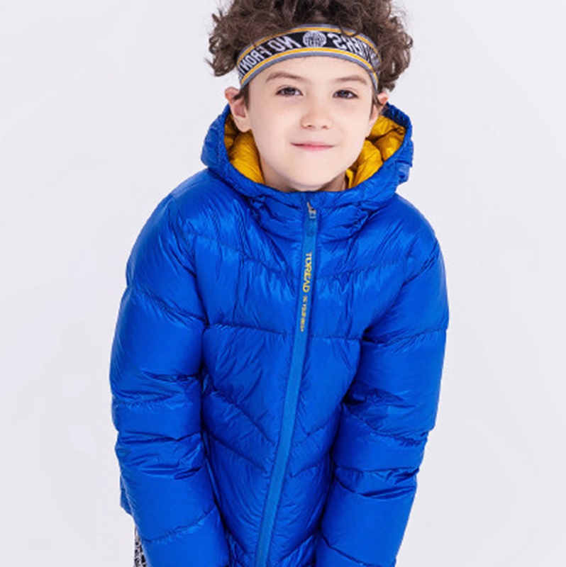 Out of season discount children's Down jacket, live delivery baby's small and medium-sized boys' and girls' clothing, autumn and winter thickened white duck down jacket