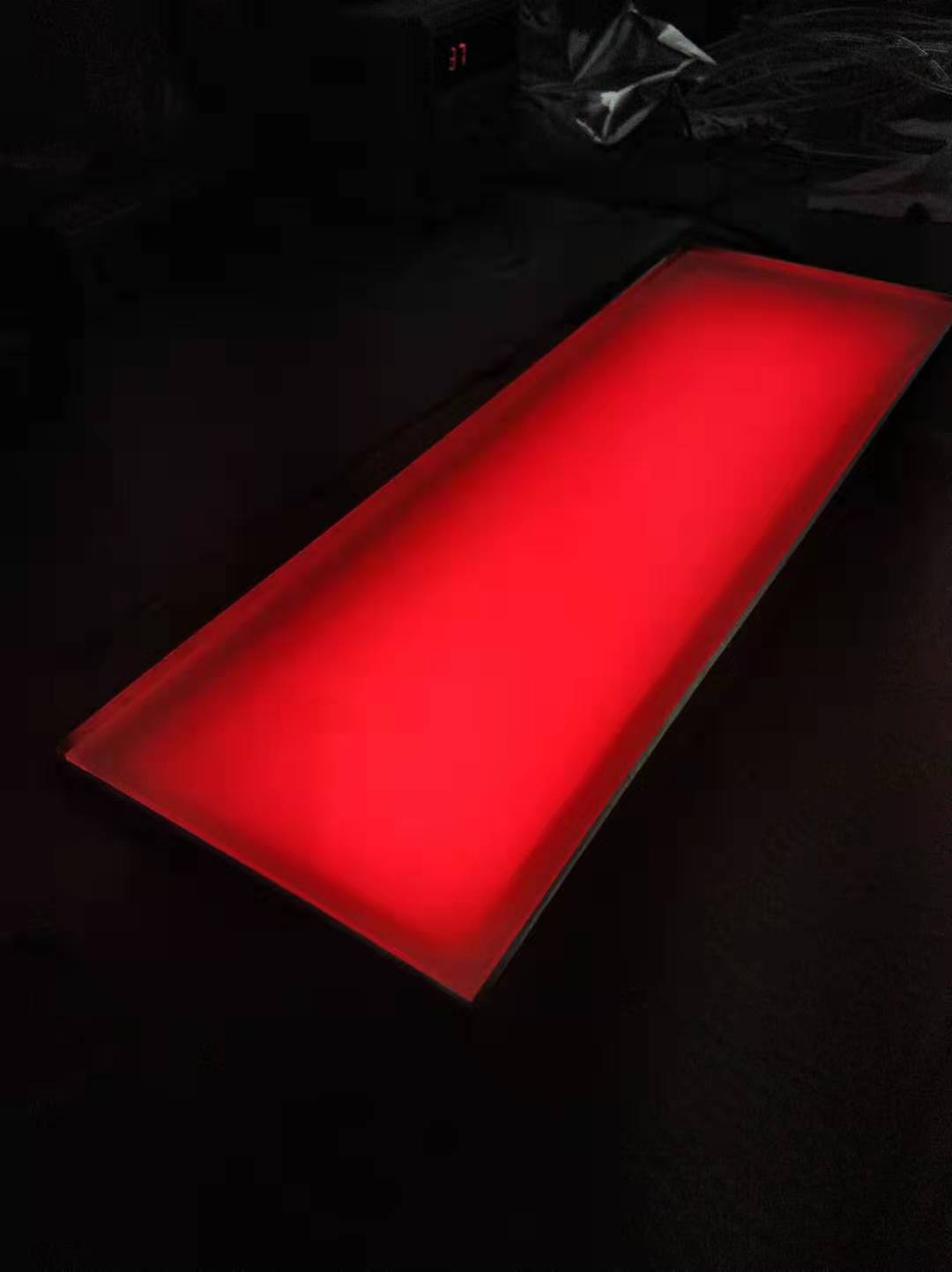 LED illuminated zebra crossing floor tile light, red and green dual color signal light, synchronous bearing 30T 300 * 100mm