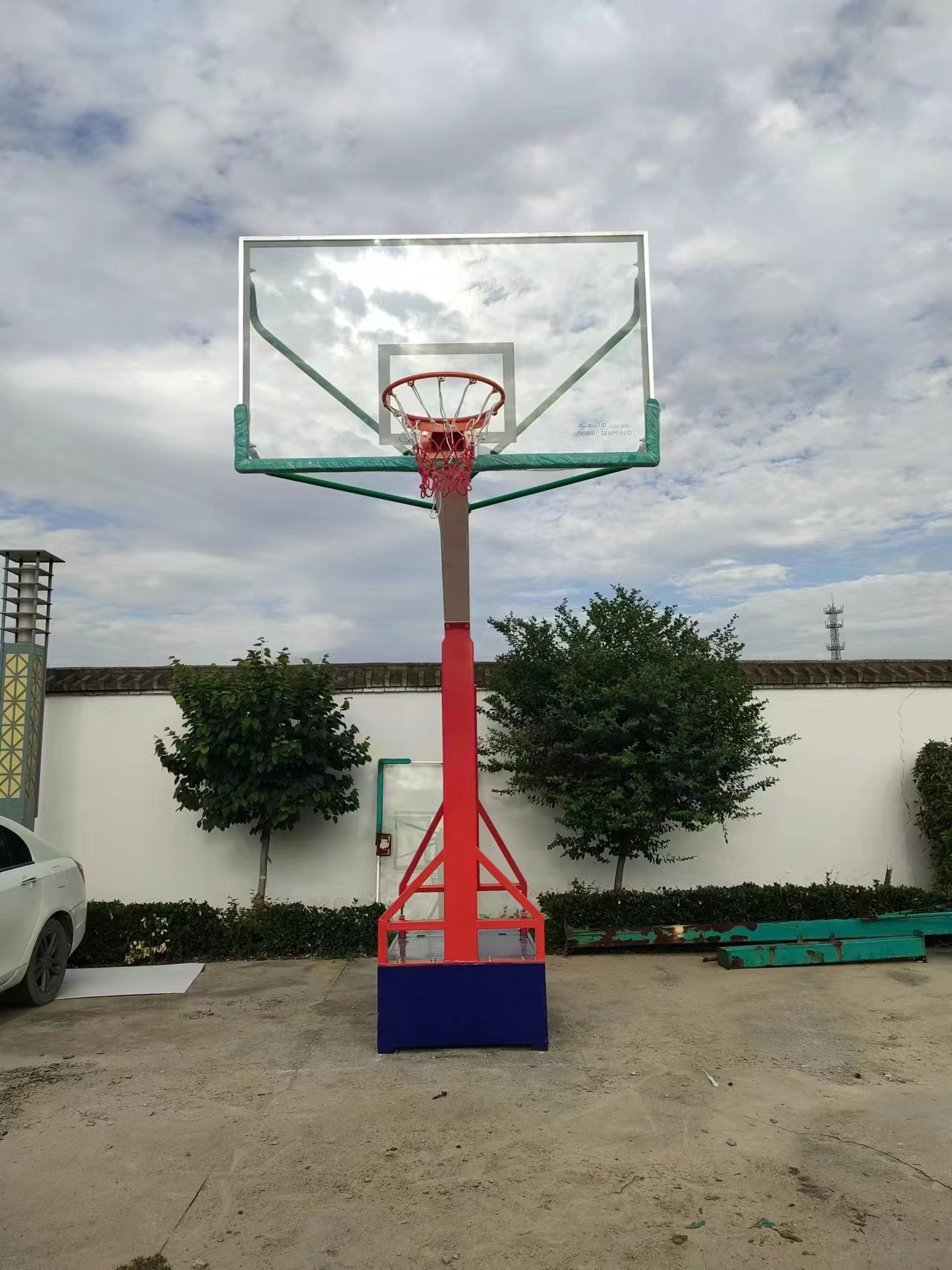 成人专用篮球架 凹箱式户外球架 加厚防爆玻璃 坚固耐用 多德