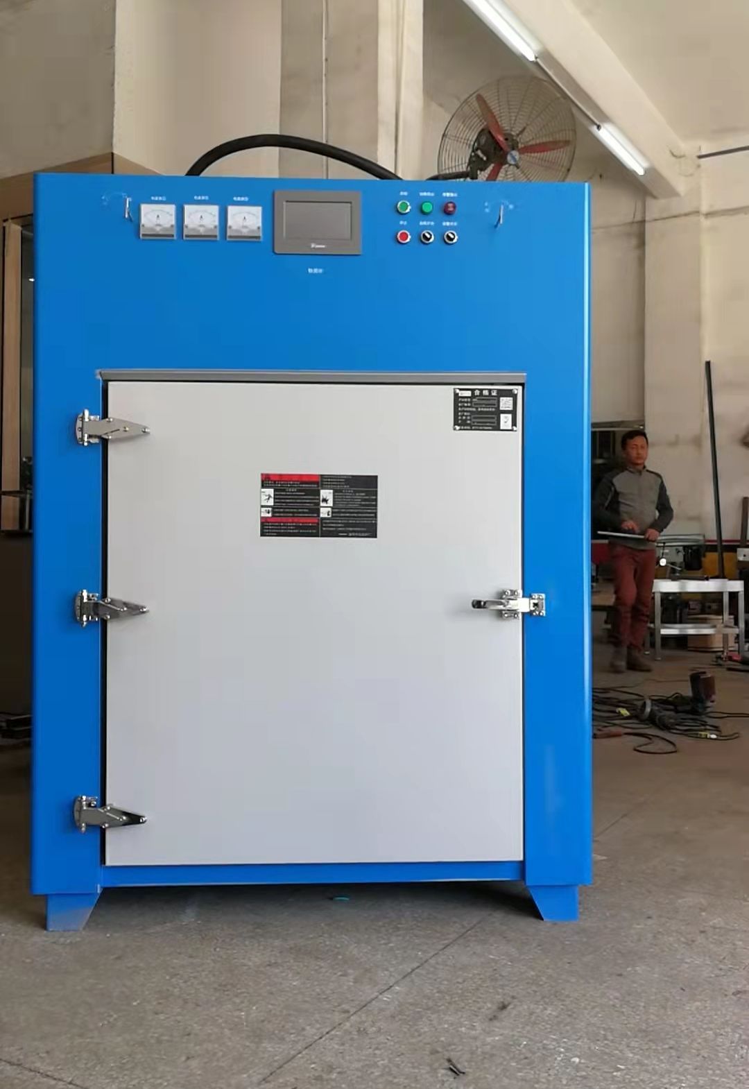 Vacuum heat treatment furnace, beryllium copper aging furnace, bullet annealing furnace, electric heating furnace, a 17 year old factory