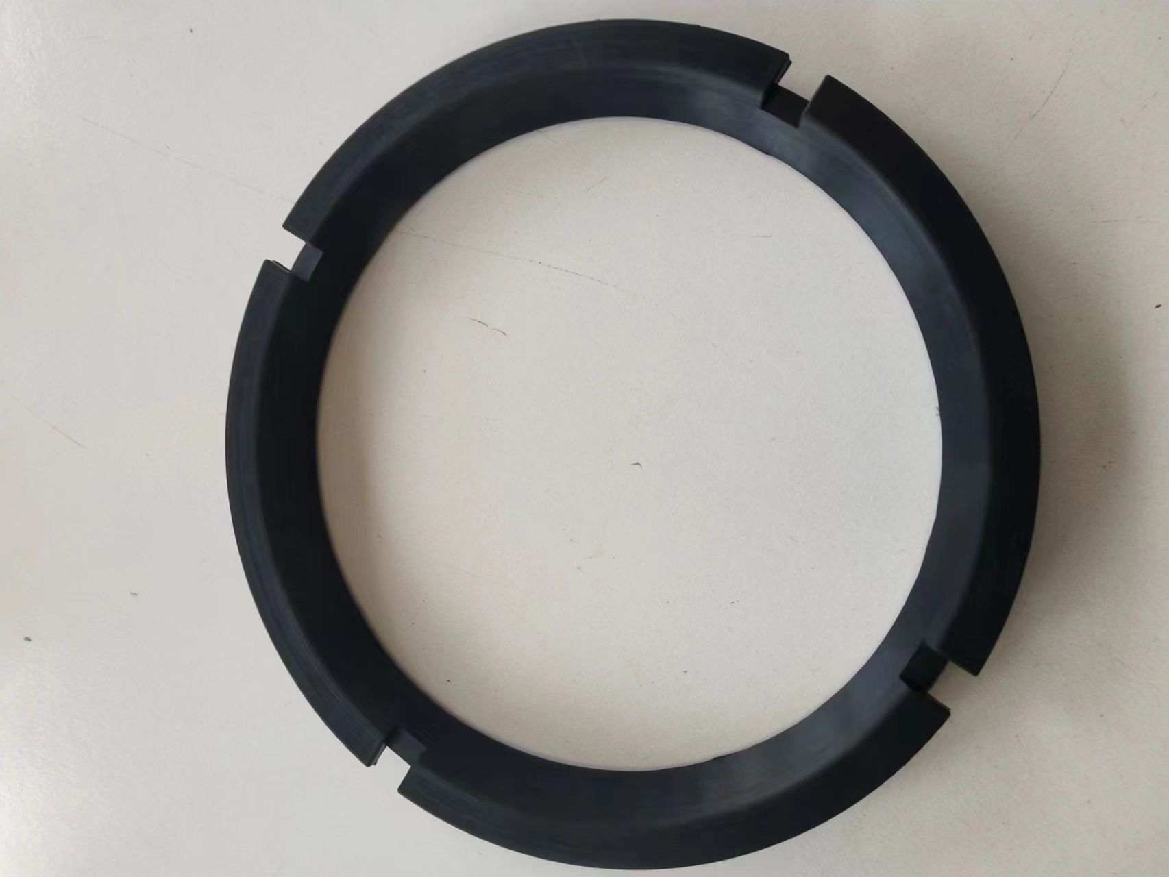 Chuang'ao supplies TC oil seal, which is high-temperature resistant, corrosion-resistant, and wear-resistant. The fluorine rubber framework is made of nitrile oil seal components