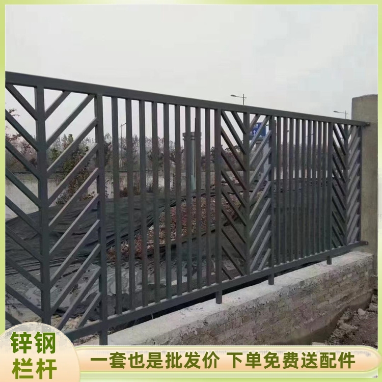 青 岛锌钢护栏底座 桥梁道路防撞隔离组装焊接 启华建材