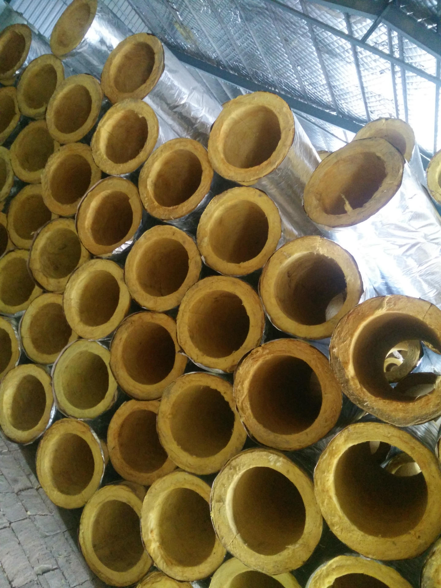 Centrifugal Glass wool pipe Class A fireproof petrochemical power pipe insulation Glass wool insulation pipe supports customization