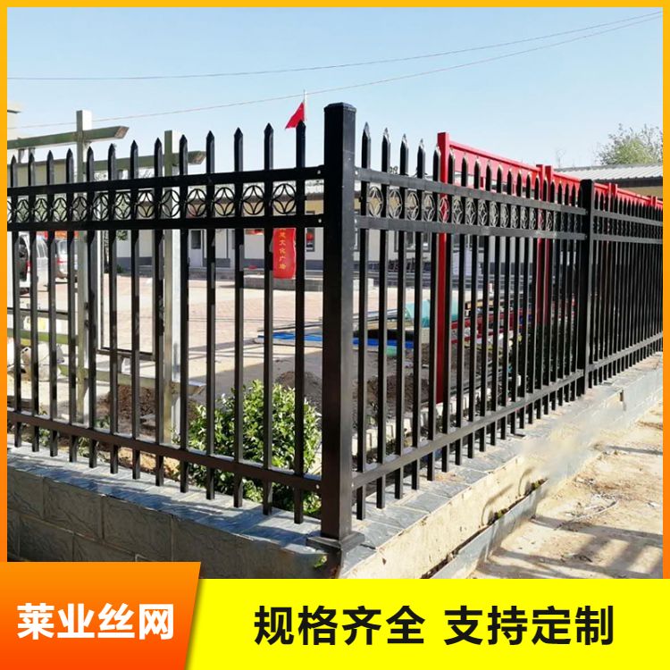 厂家定制 喷塑 市政道路 铁艺围栏 铁艺护栏 大门 样式新颖