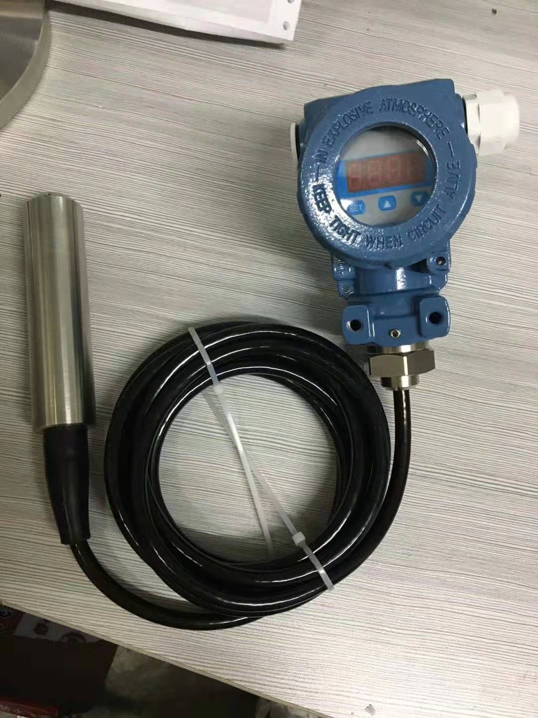 4-20mA input type liquid level gauge, water tank controller, water level display, static pressure liquid level sensor