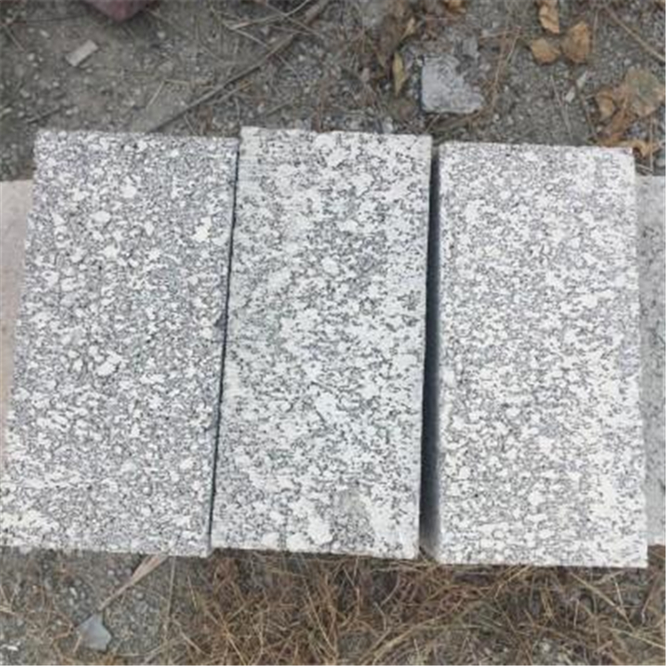 Baoding Xushui District Brick Factory supplies concrete standard bricks with flat, smooth and non rough surface for bending and torsion resistance