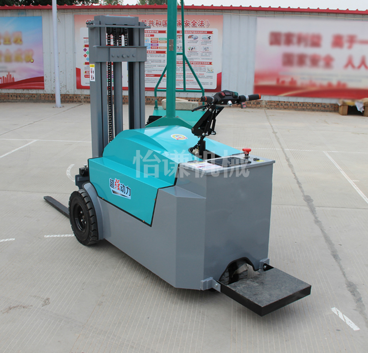 Yiqian Station Driven Electric Forklift Small Standing Stacker Source Manufacturer Quality Assurance