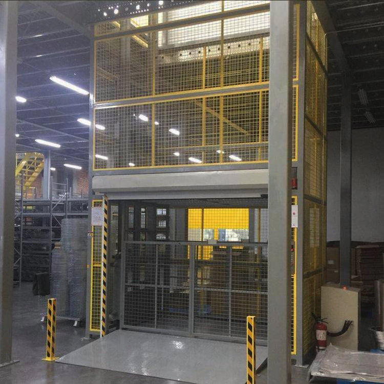 Lifting machinery - Hydraulic lifting of cargo elevators - Guide rail type lifting platforms - Indoor and outdoor cargo elevators for factory buildings