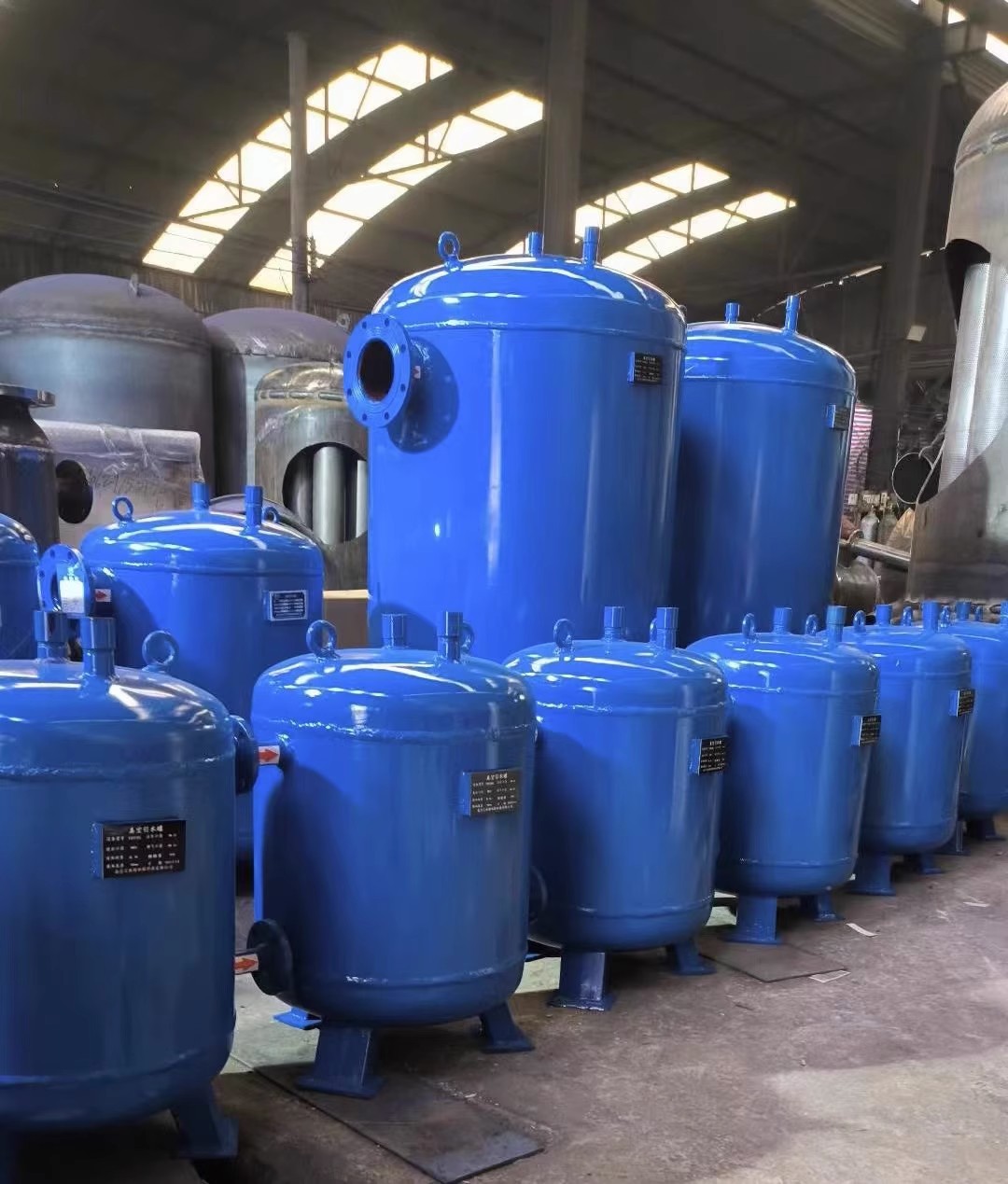 Vacuum diversion tank pump front diversion device drainage negative pressure tank diversion tank siphon tank vacuum constant pressure expansion tank