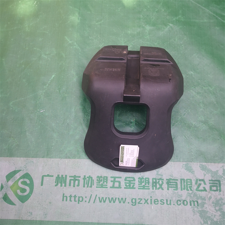 Plastic diesel tank with seamless rolling plastic structure, simple maintenance, impact resistance, corrosion resistance, and sun resistance