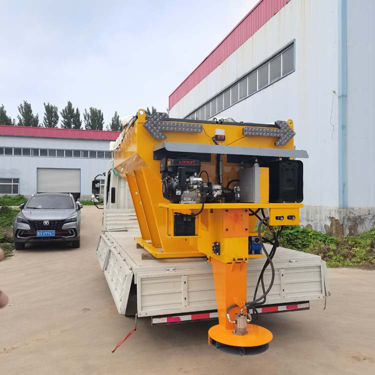 Snow sweeping roller with built-in power loader, deicer, snow removal brush, winter road surface snow removal, snow pushing plate, middle extension