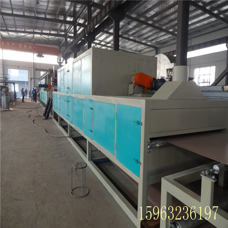 Dual color water conveying carpet equipment, Trent Machinery, Polyme hydrophobic carpet assembly line