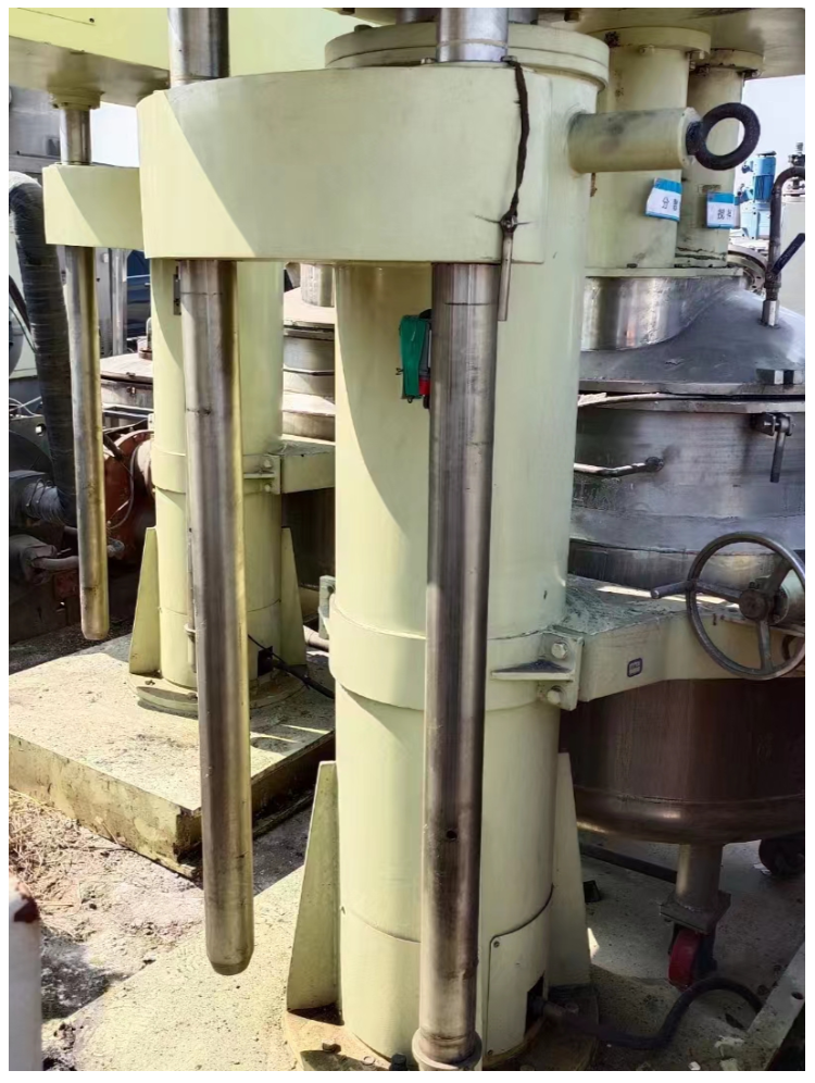 Used sand grinder horizontal rod pin nano ceramic turbine ultrafine paint coating grinding machine