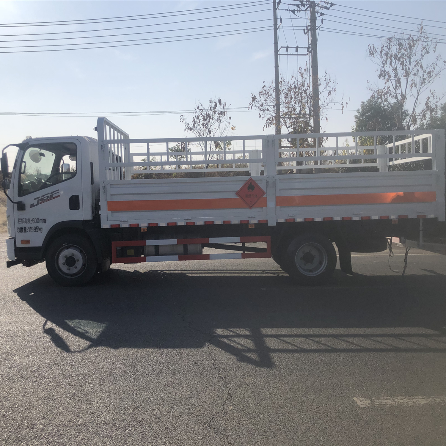 Small gas cylinder transport vehicle for the 6th National Liberation Army, with a flower shaped distribution truck for dangerous goods in urban and rural areas