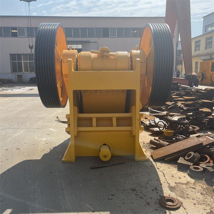 Large E type coarse crusher, Qingshi E crusher, concrete, sand, mud, limestone crusher, Guangxin Machinery