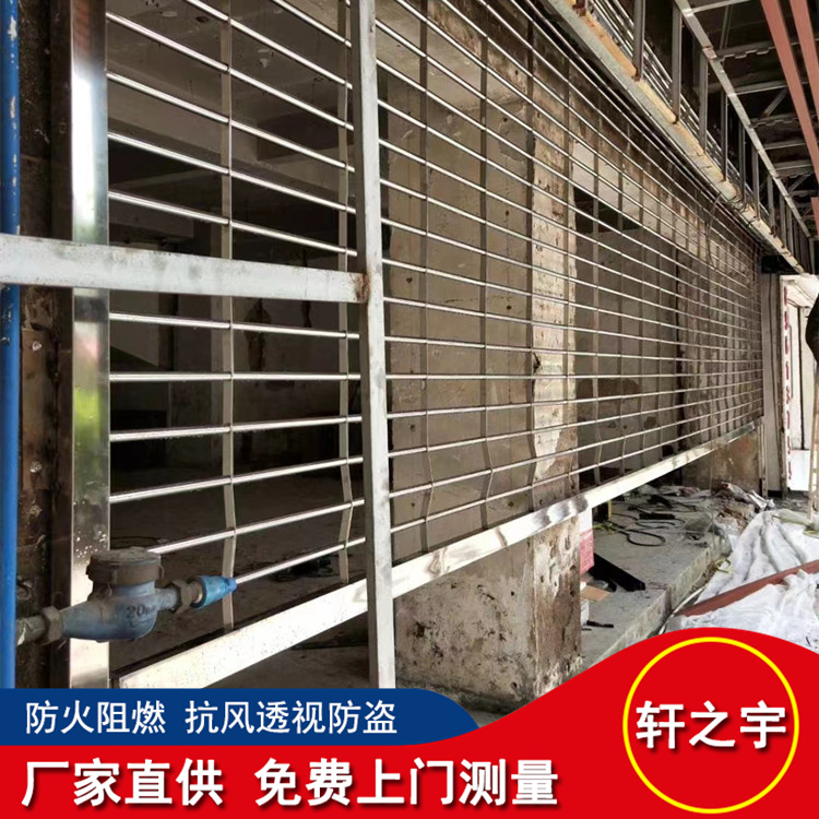 Customized installation of a set of stainless steel flower gates and flower gates for the storefront of the rolling gate factory