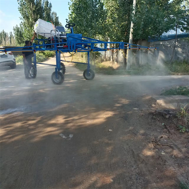 Pedestrian four wheel pesticide spraying machine, hydraulic lifting pesticide spraying machine, large-scale planting