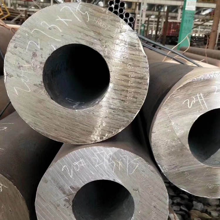 Sales of large diameter seamless steel pipes, cold drawn small diameter precision pipes, thick walled seamless pipes, alloy steel pipe cutting