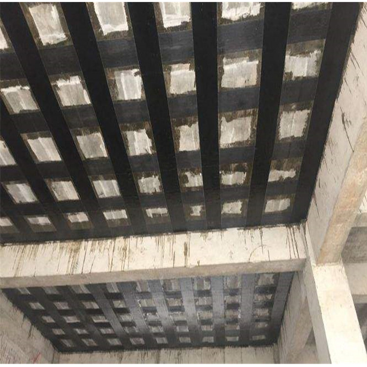 Cracked beams in old houses reinforced with 300g carbon fiber cloth for crack repair 200g carbon fiber anti crack cloth