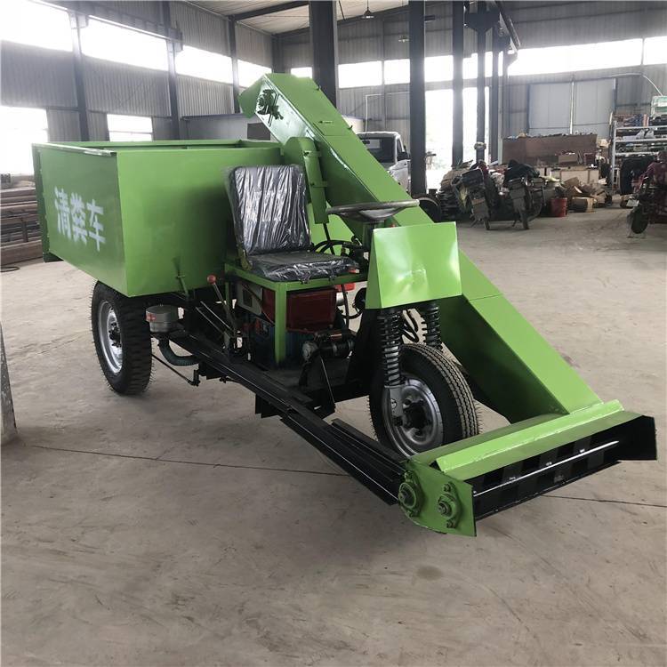 Large four wheeled cattle farm manure cleaning truck, dry and wet dual purpose automatic shovel manure machine, three wheeled diesel cow manure cleaning machine