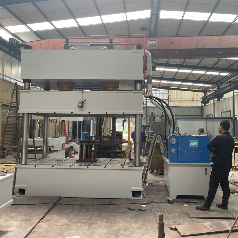 Conventional 315 tons, 400 tons, 500 tons, 630 tons, four column hydraulic press, customized with various specifications of hydraulic press