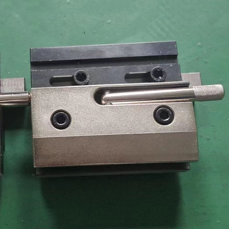 Quick clamp of Press brake Quick clamp of Press brake Die installation Clamping plate Upper die Quick clamp