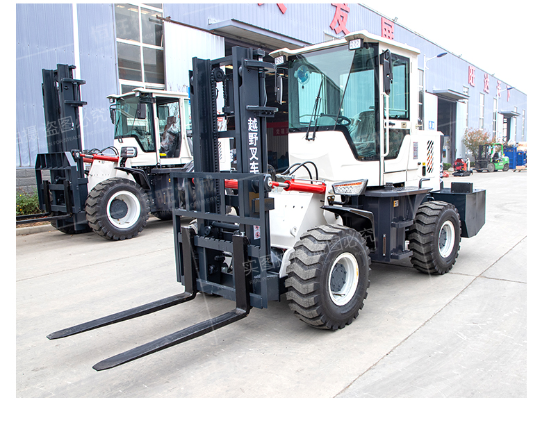 Four wheel drive off-road forklift, 3 tons, 5 tons, 6 tons, side shift forklift, hydraulic loading and unloading, fuel handling, lifting and lowering, multifunctional