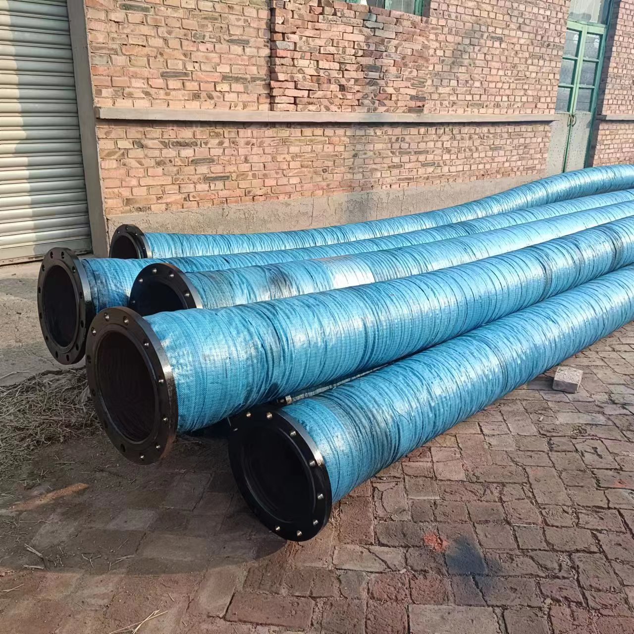 Large caliber wet spraying machine rubber hose customized material, steel wire framework, steel wire weaving, mud rubber hose