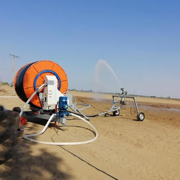 The export reel type sprinkler machine truss is 30 meters long, and the fully automatic pipe winding winch can rotate and fold 360 degrees on its own