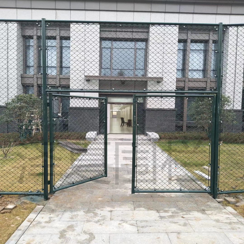 Chongze Welding Frame Sports Stadium Fence Green Diamond Grid Outdoor Community Sports Ground Protection Network