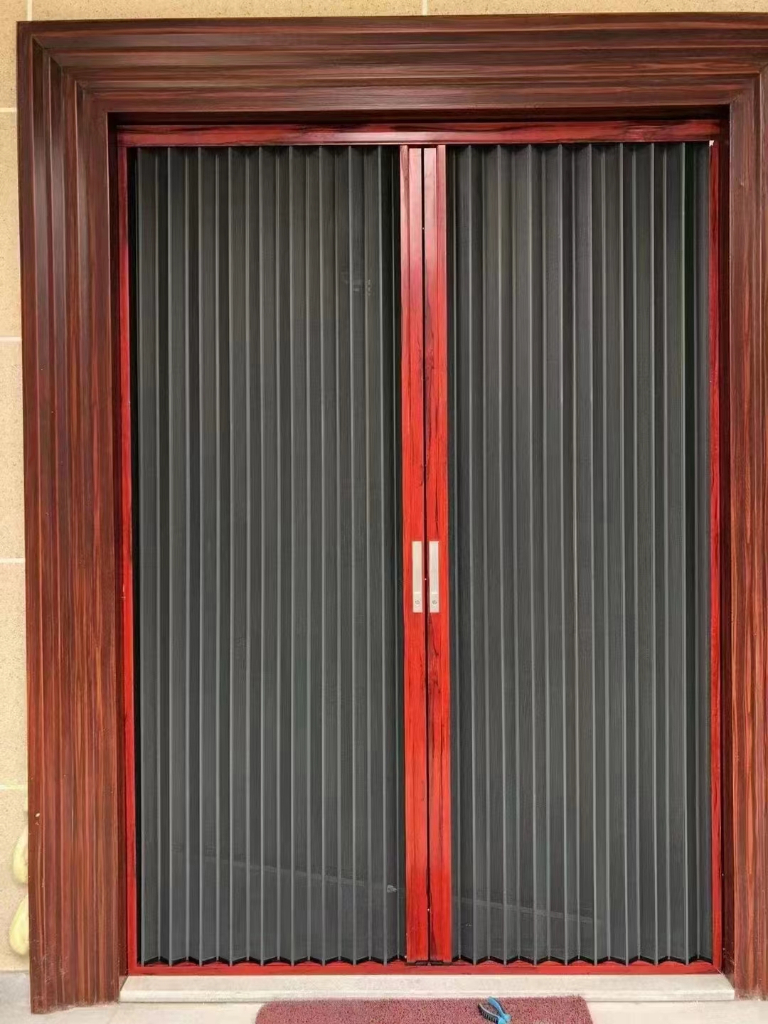 Trackless invisible screen door, folding screen door, screen window door, retractable and sliding aluminum alloy frame, mosquito proof and sand resistant window door