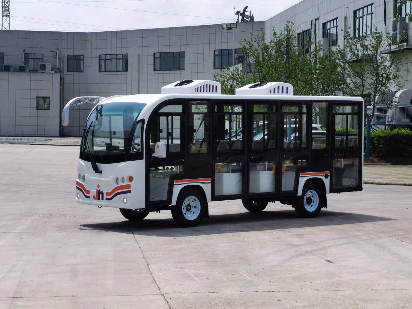 Double air-conditioned electric sightseeing bus, 14 seats, totally enclosed, cold wind sightseeing bus in summer, bipolar Tour bus service in winter and summer