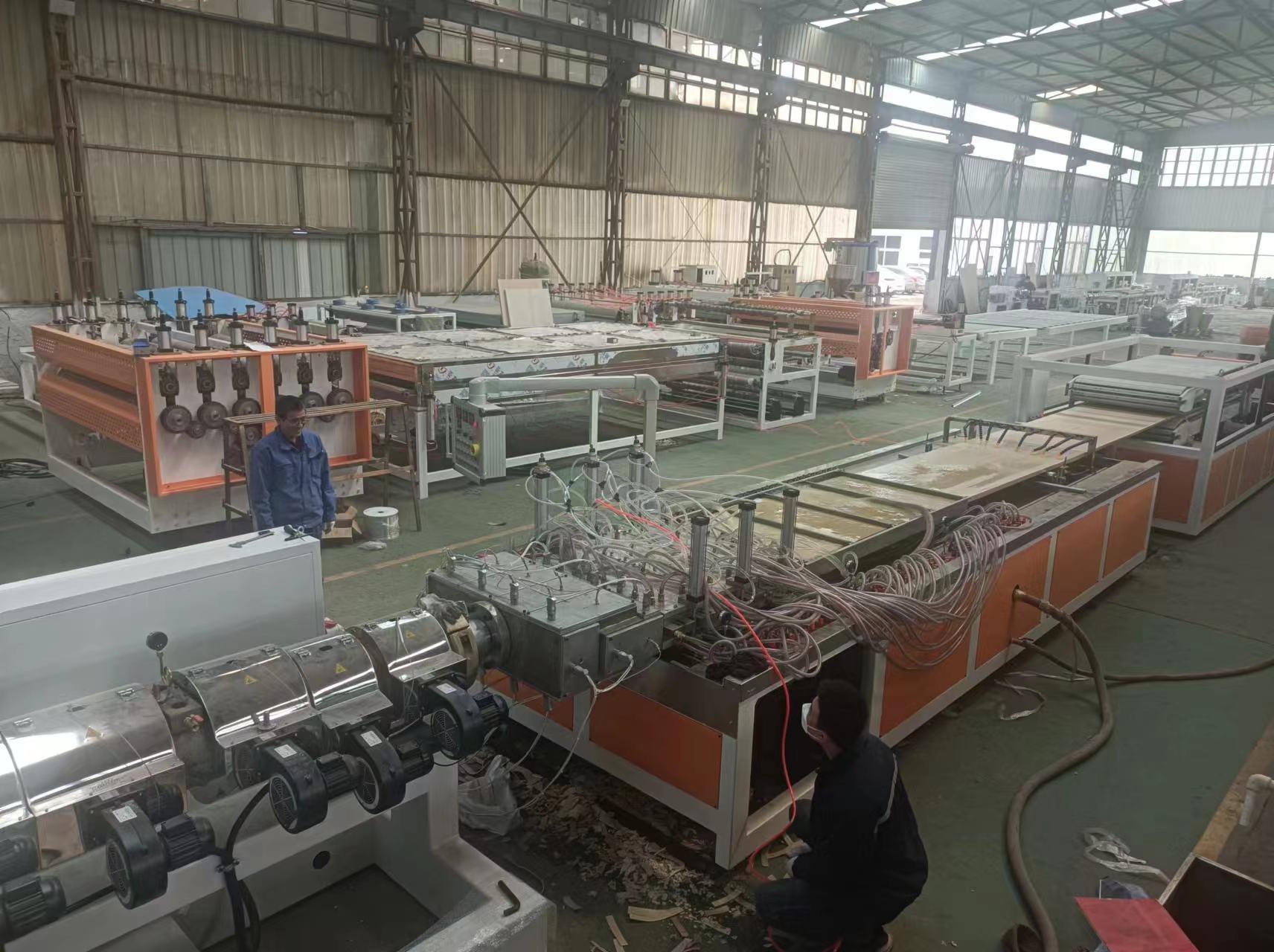 Tenghai PVC wood-plastic door panel extrusion production line machinery and equipment Wood-plastic equipment