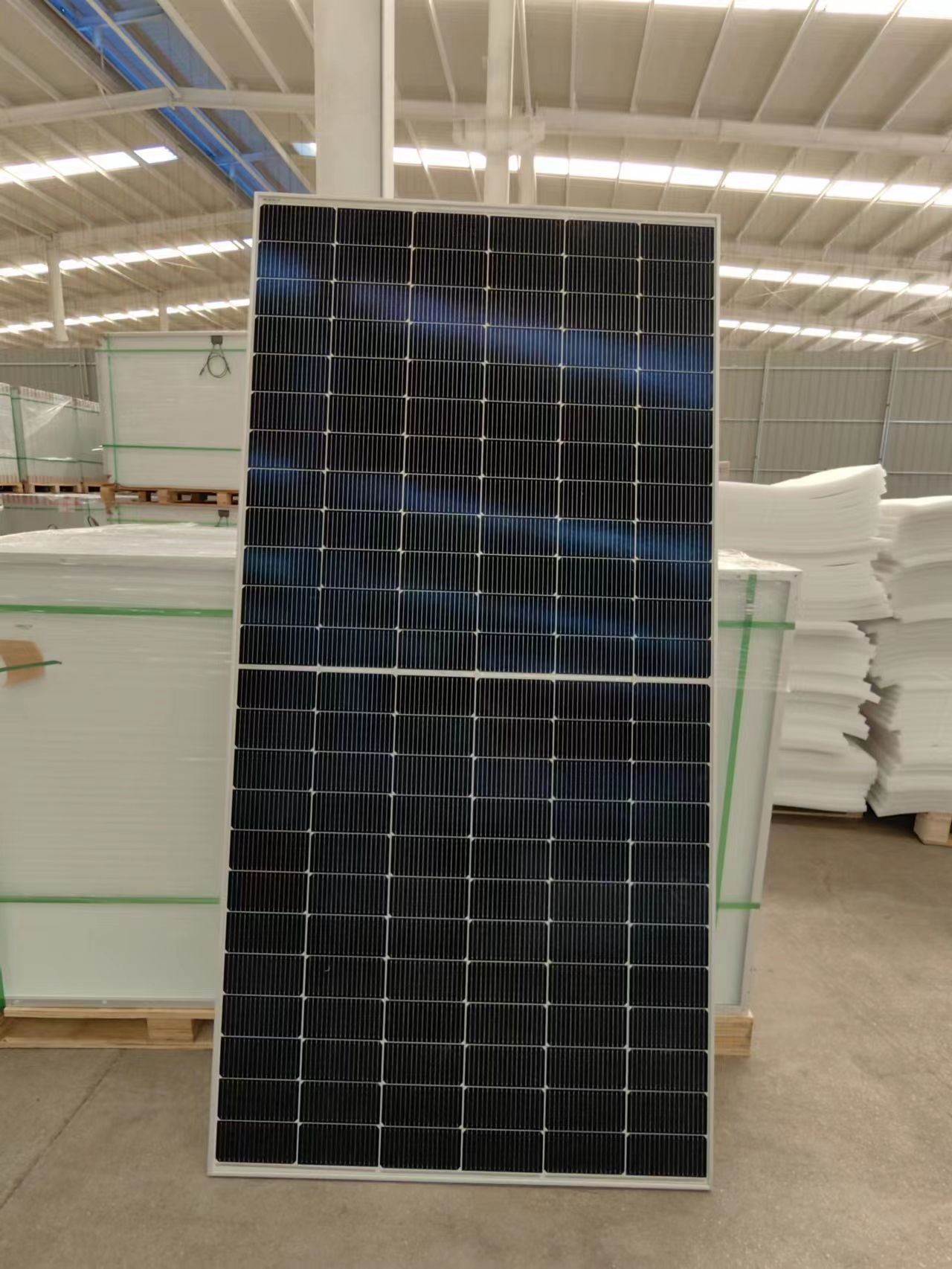 N-type 182 half piece single crystal 550W solar panel with customizable specifications, Xintailai manufacturer's warranty