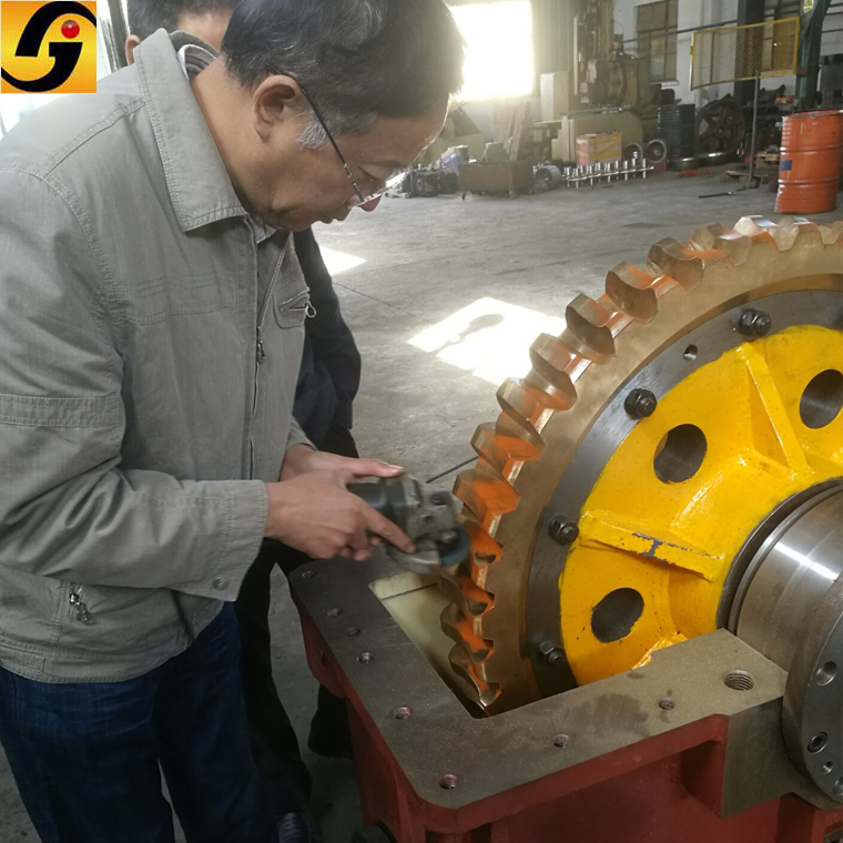 Jinyu plane secondary envelope reducer operates stably, with high accuracy and large bearing capacity