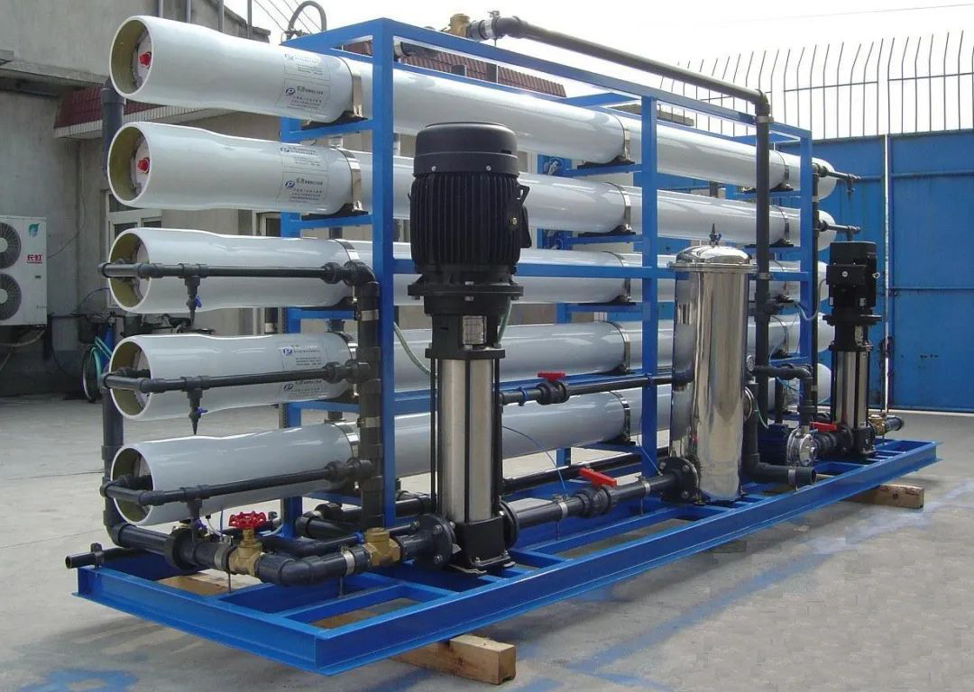 Fully automatic RO pure water treatment equipment 1-100T industrial pure water equipment reverse osmosis water purification equipment desalination device