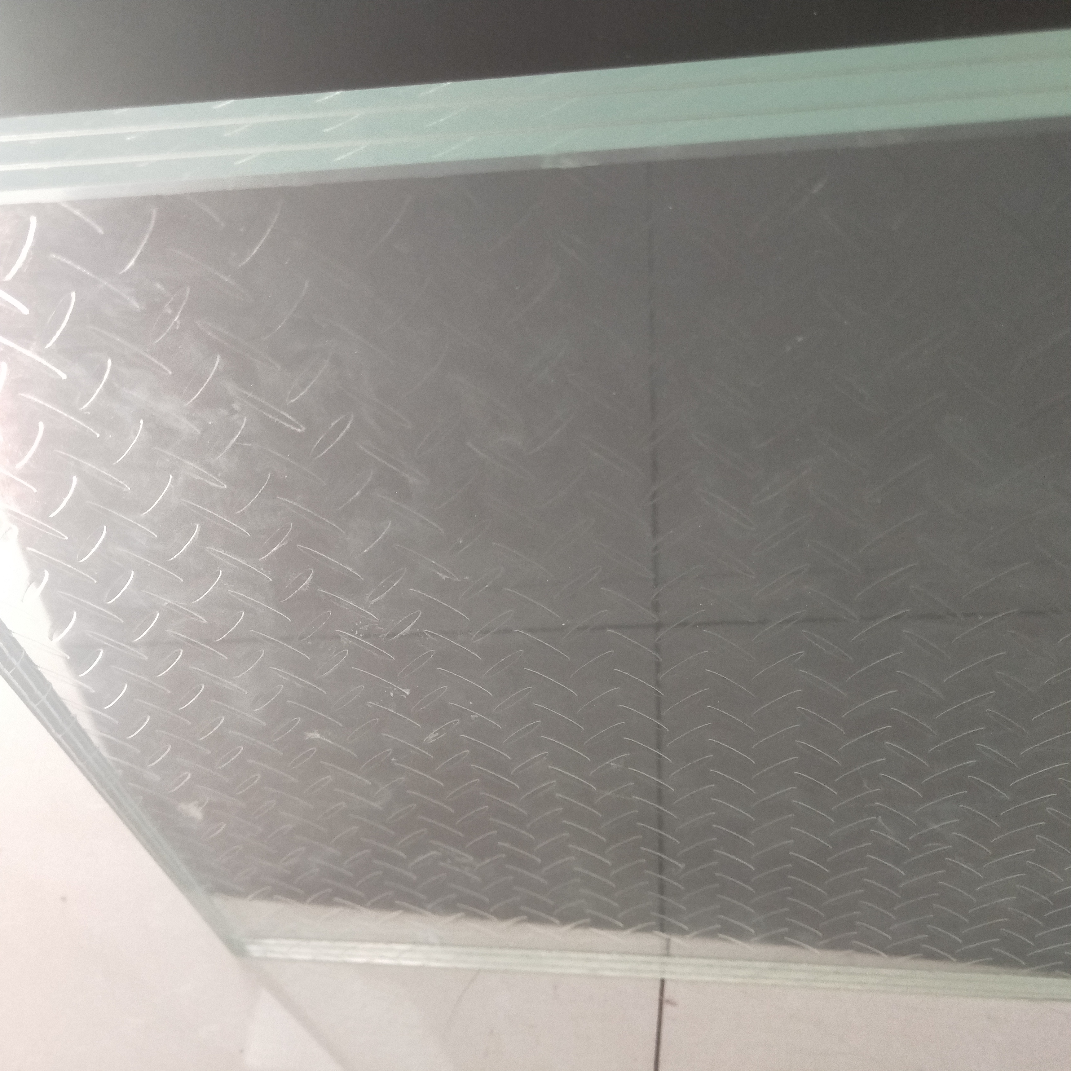 8mm acid-washed concave glass with eight shaped patterns and small dots, optional for anti slip, super white, and plain white machine room floors in scenic areas