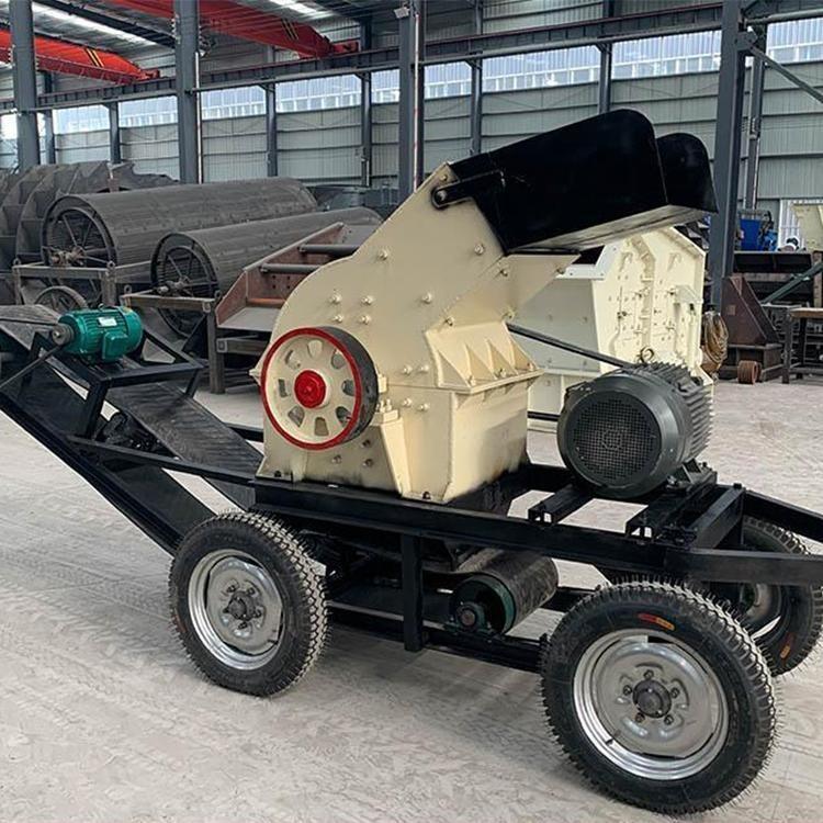 Mobile hammer crusher Small hammer crusher Construction waste Small hammer crusher Guangxin Machinery