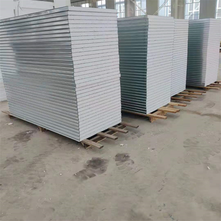 Production of 950 type glass magnesium rock wool sandwich panel for breeding farm insulation, silica rock exterior wall sandwich composite panel