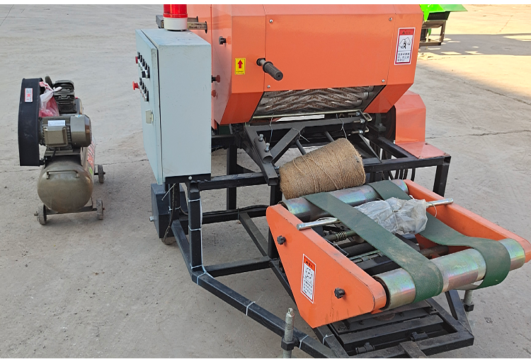 Silage straw coating machine Taihe machine round packaging Silage baling and coating machine