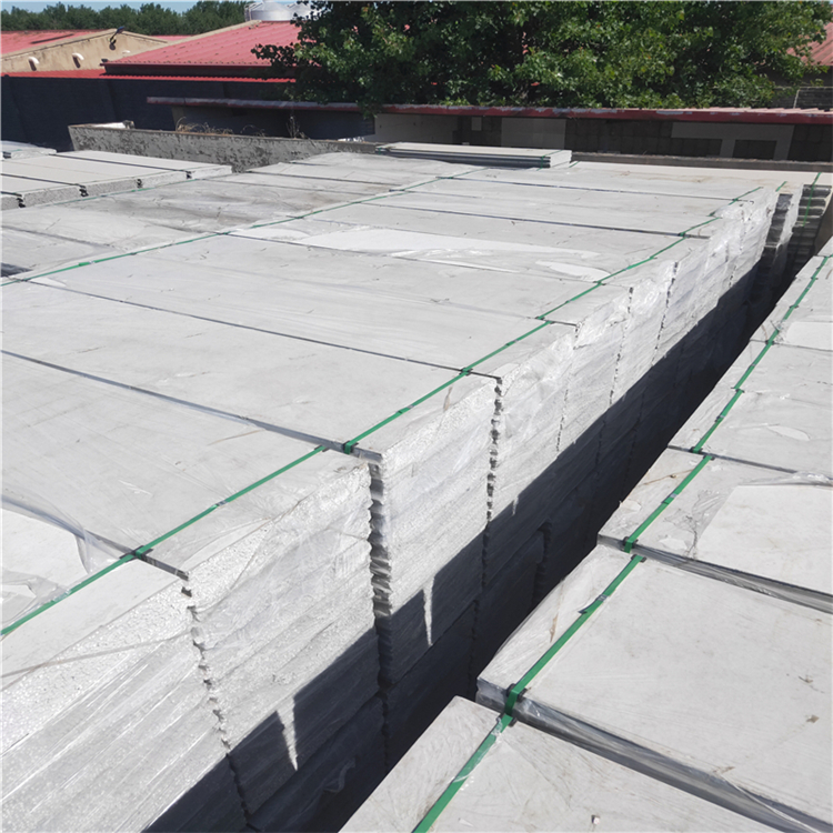 Hebei sells new lightweight wall panels for steel structure houses, polystyrene particle composite new lightweight wall panels, fireproof exterior walls, and lightweight partition panels. Welcome to call us