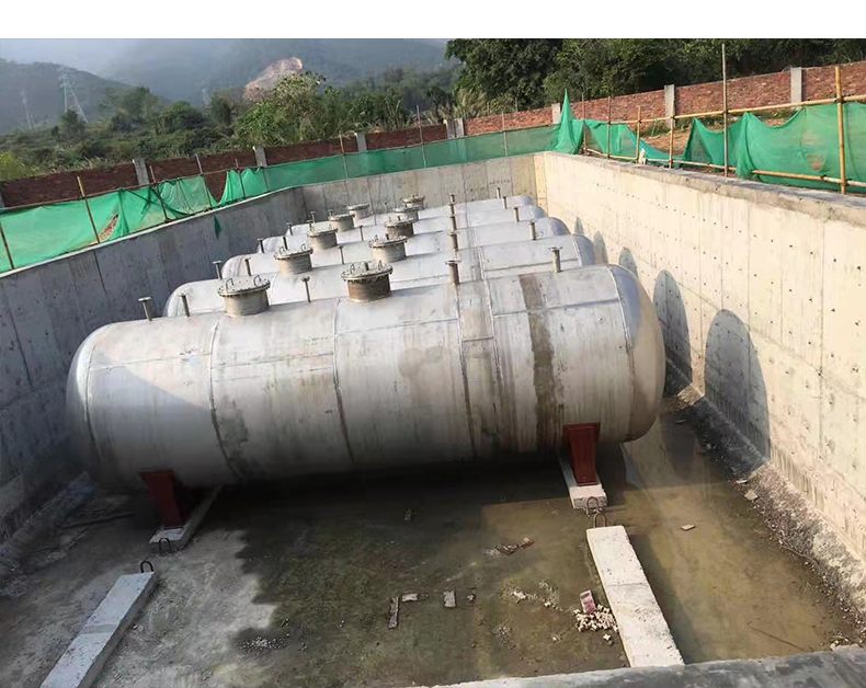 Customization of 304 stainless steel storage tank, chemical buried horizontal liquid raw material storage tank, large vertical storage tank