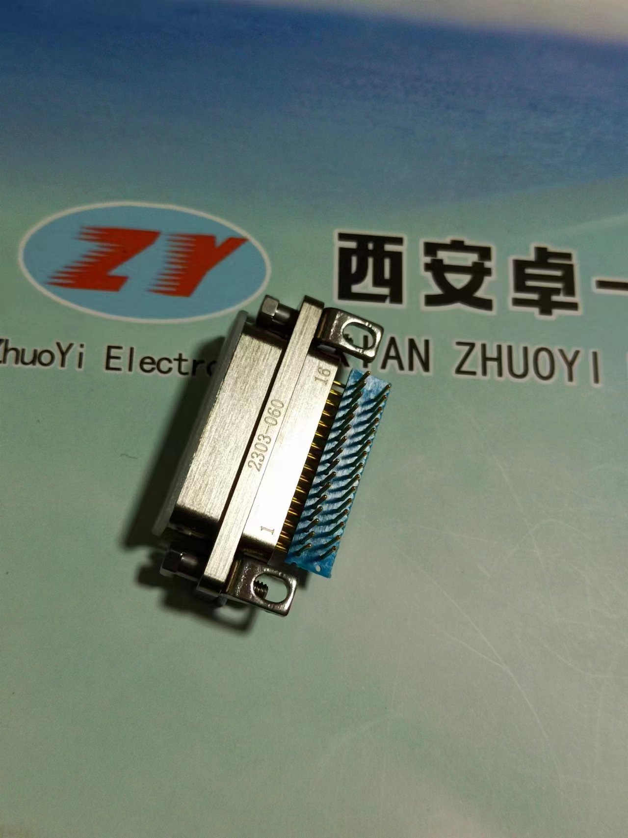 Zhuoyi ZY micro rectangular electrical connector J30J-21TJS 21 core metal shell wire length can be customized