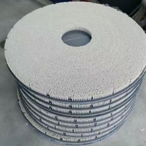 The manufacturer provides sisal disc brushes for industrial machinery cleaning and cleaning, disc brushes for mirror polishing and polishing, and disc brushes with complete models that support customization