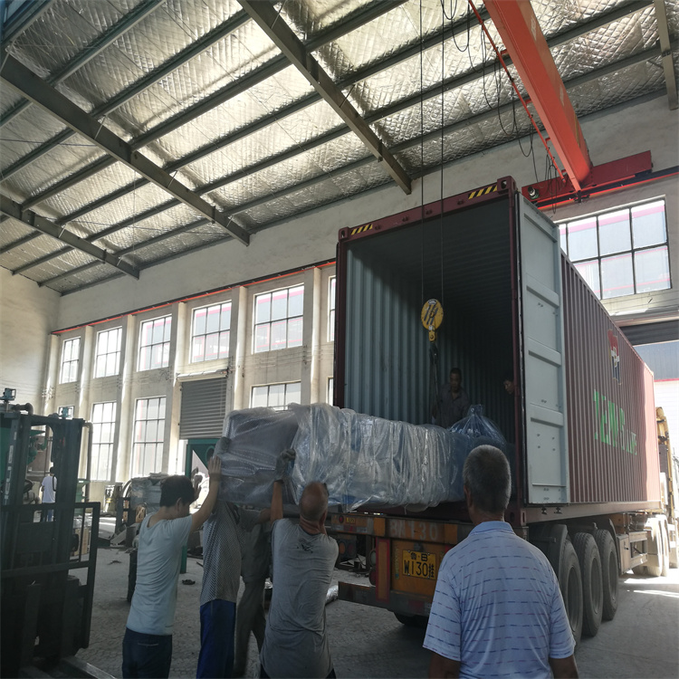 Scrap car lithium battery crushing treatment equipment graphite powder copper powder sorting solar cell shredding