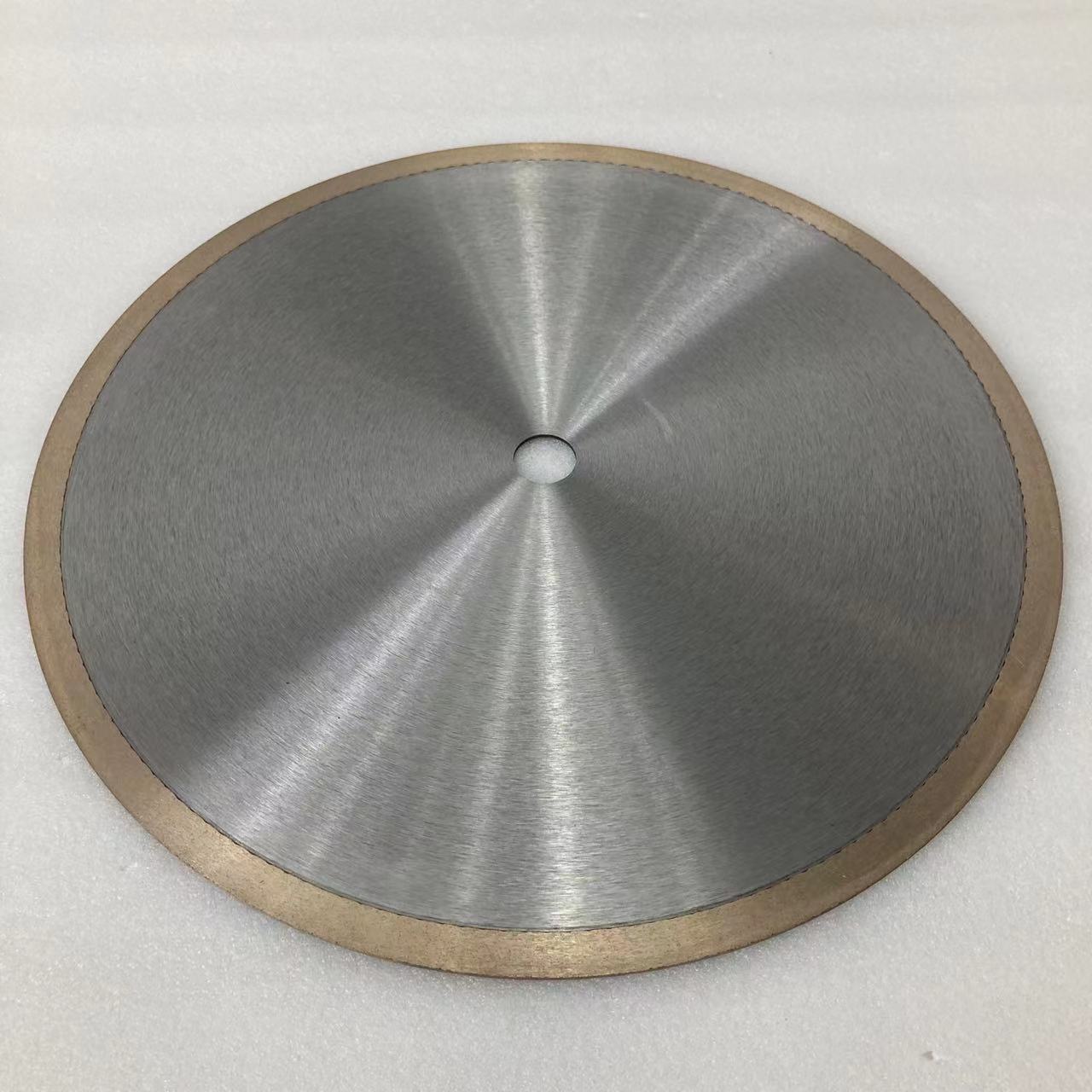 Ultra thin cutting piece, ceramic crucible, slotted, 0.2mm thick diamond monolith